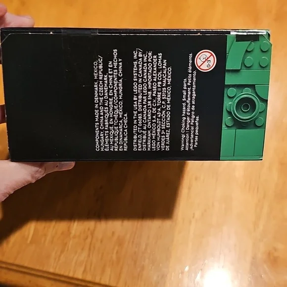 LEGO Ray The Castaway #40566 - Picture 2 of 4